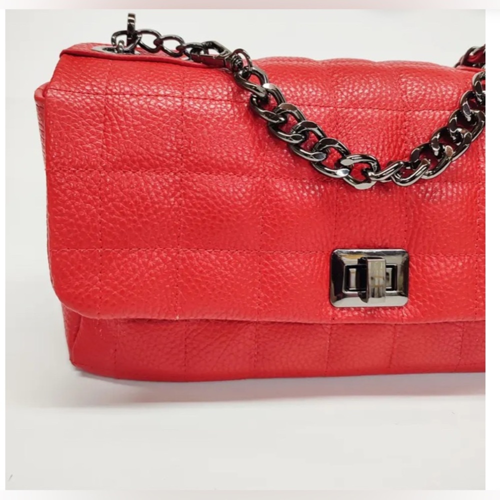 Red Quilted Chain Shoulder Bag by Virsa bag - Picture 5 of 6